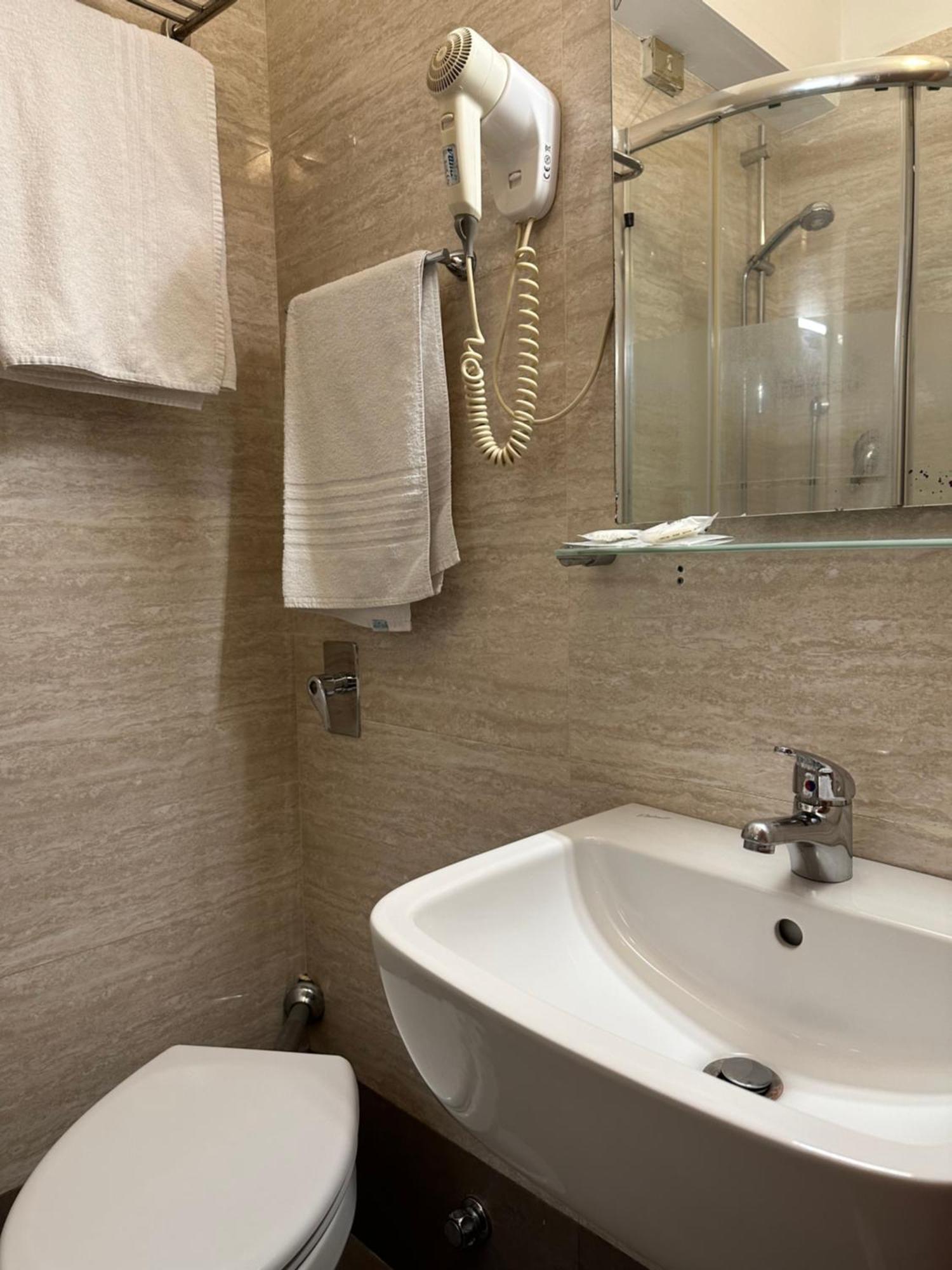 Hotel Nizza Milan Bagian luar foto