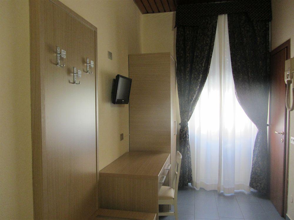 Hotel Nizza Milan Bagian luar foto