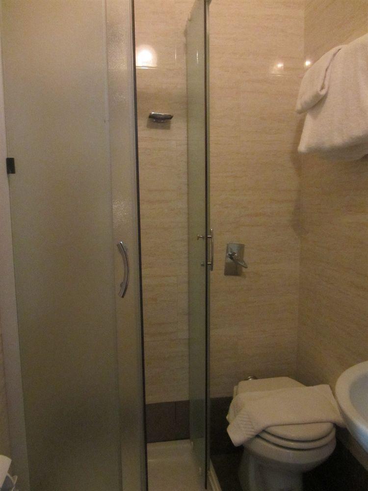 Hotel Nizza Milan Bagian luar foto