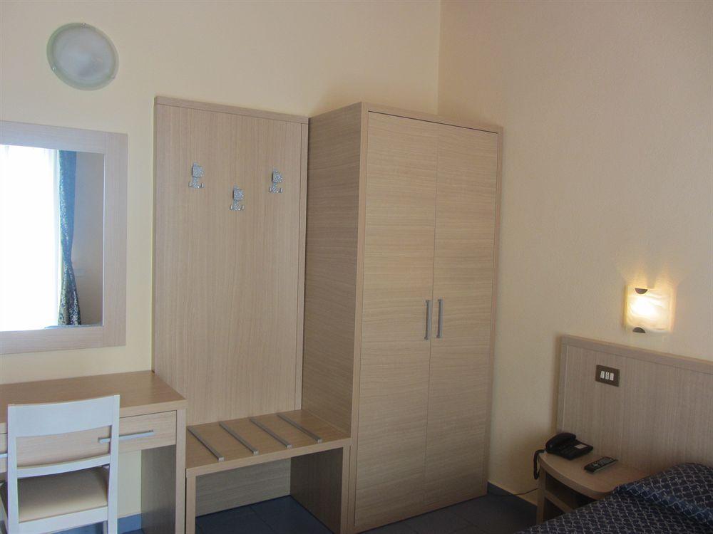 Hotel Nizza Milan Bagian luar foto