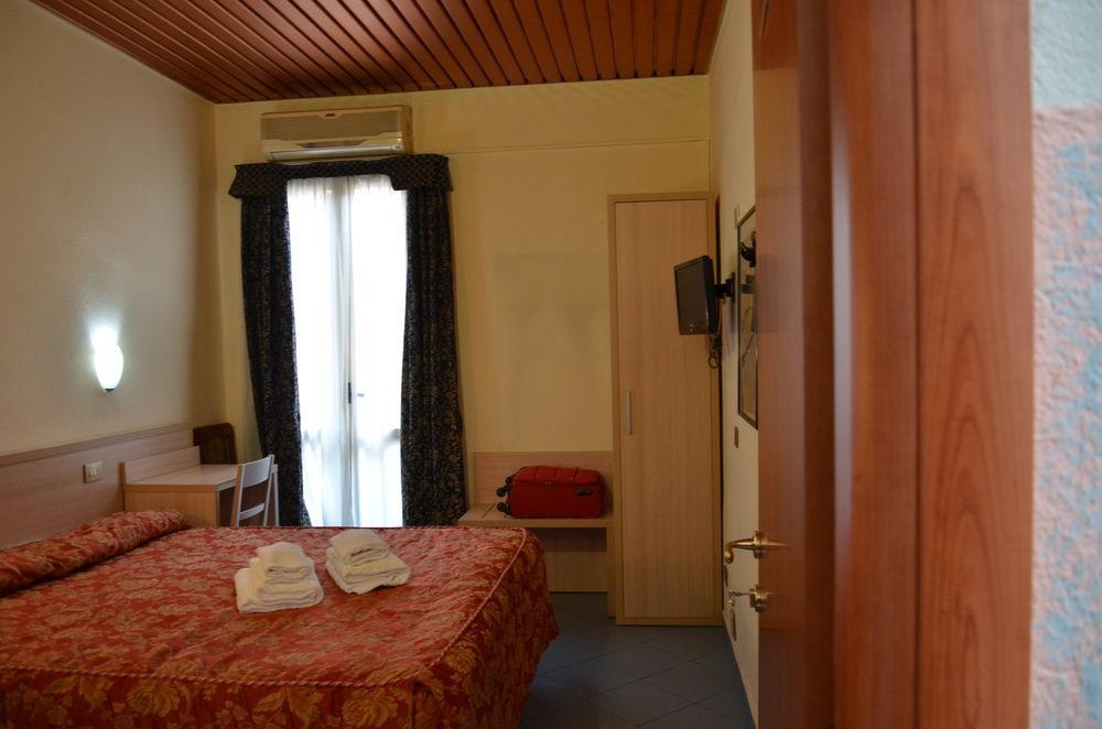 Hotel Nizza Milan Bagian luar foto