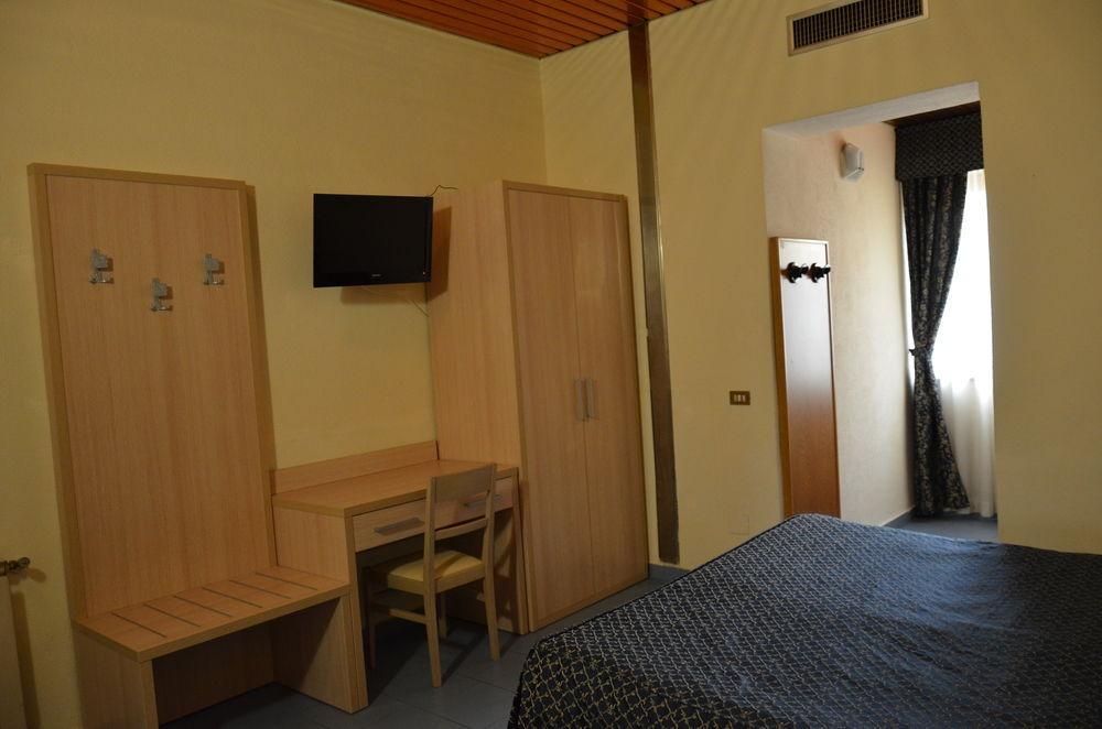Hotel Nizza Milan Bagian luar foto